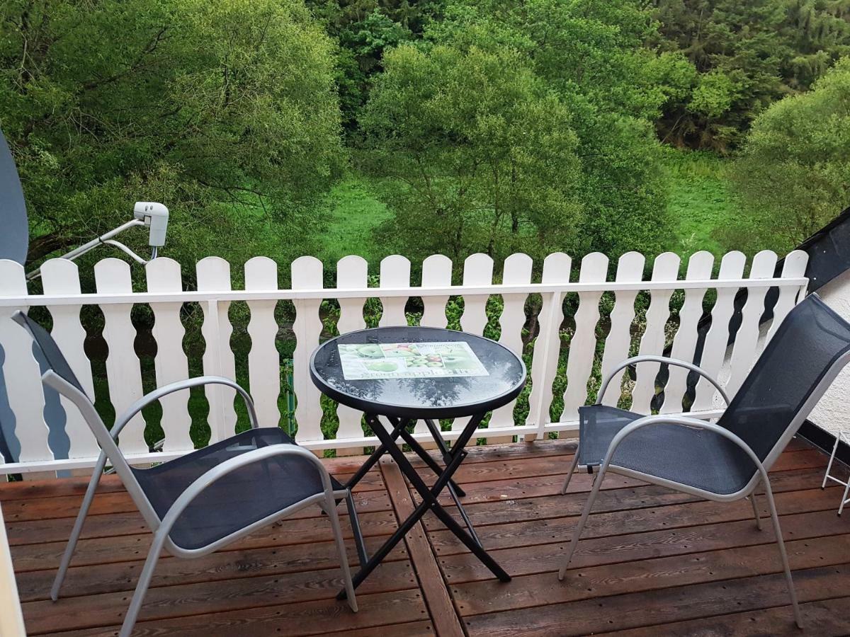 Zimmerappartement "Rose" - Ferienwohnungen Wagner & Gaul Daleiden Bagian luar foto